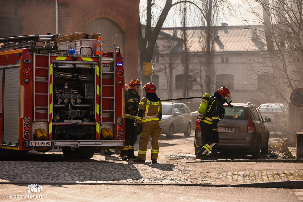 Akcja straży pożarnej w centrum miasta