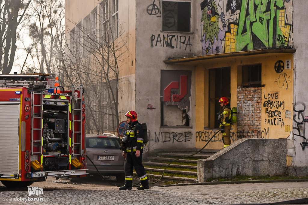 Akcja straży pożarnej w centrum miasta