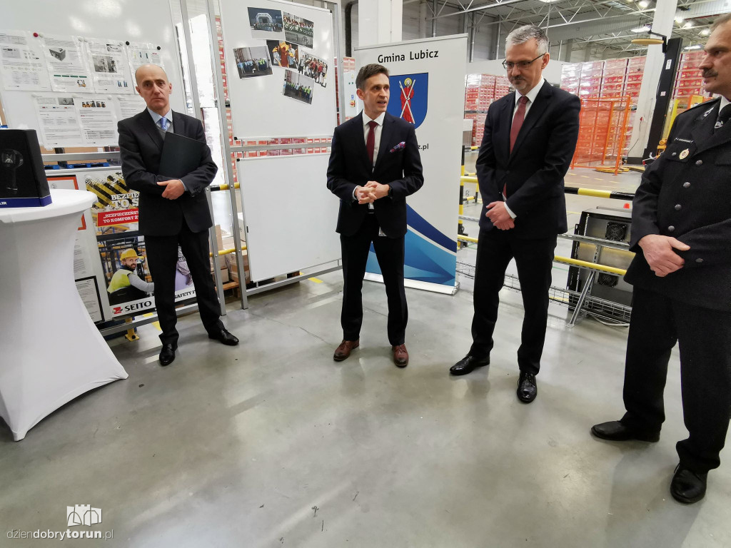 Pacific Toruń przekazał kamerę na rzecz OSP
