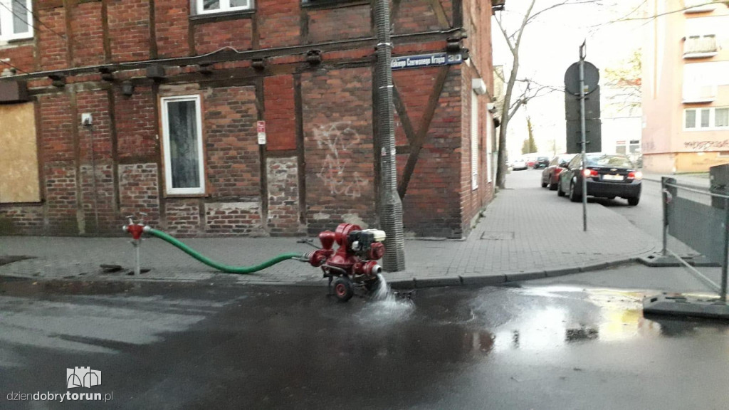 Awaria rurociągu przy ul. PCK w Toruniu