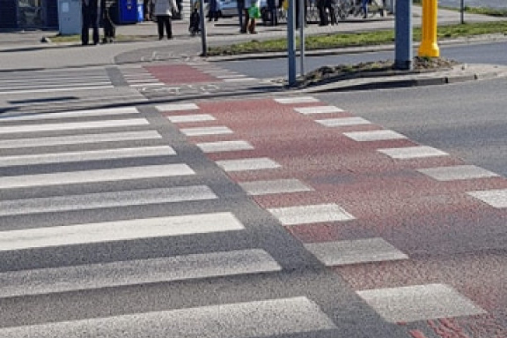 Kolejki przed PoloMarketem na Wrzosach