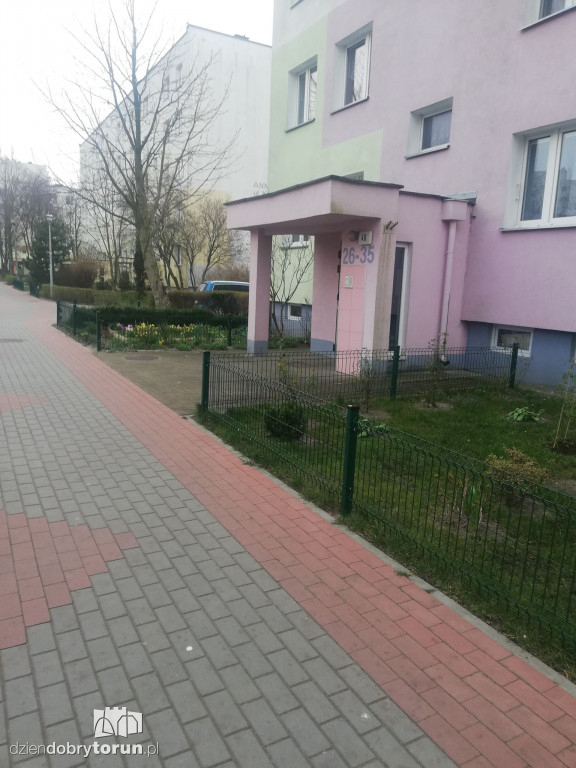Interwencja policji i straży przy Kusocińskiego 4