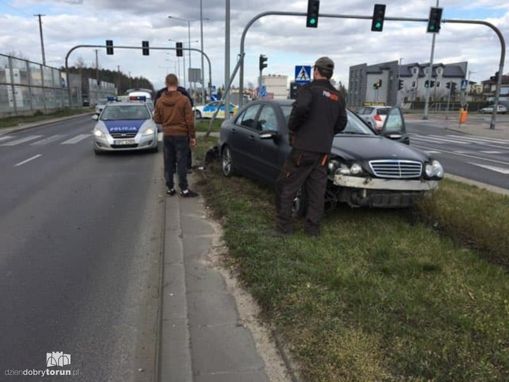 Toruń: zderzenie dwóch aut