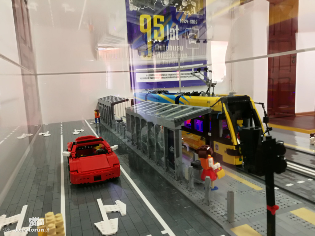 Toruński tramwaj z  klocków LEGO