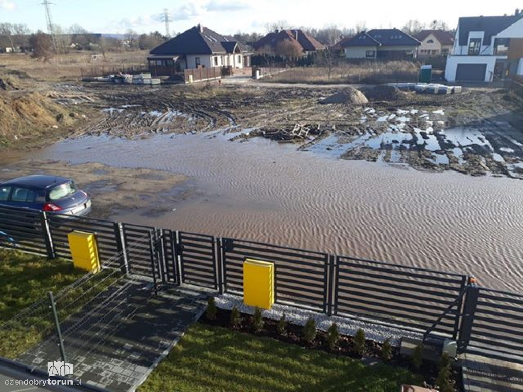 Ul. Zielonogórska po opadach deszczu