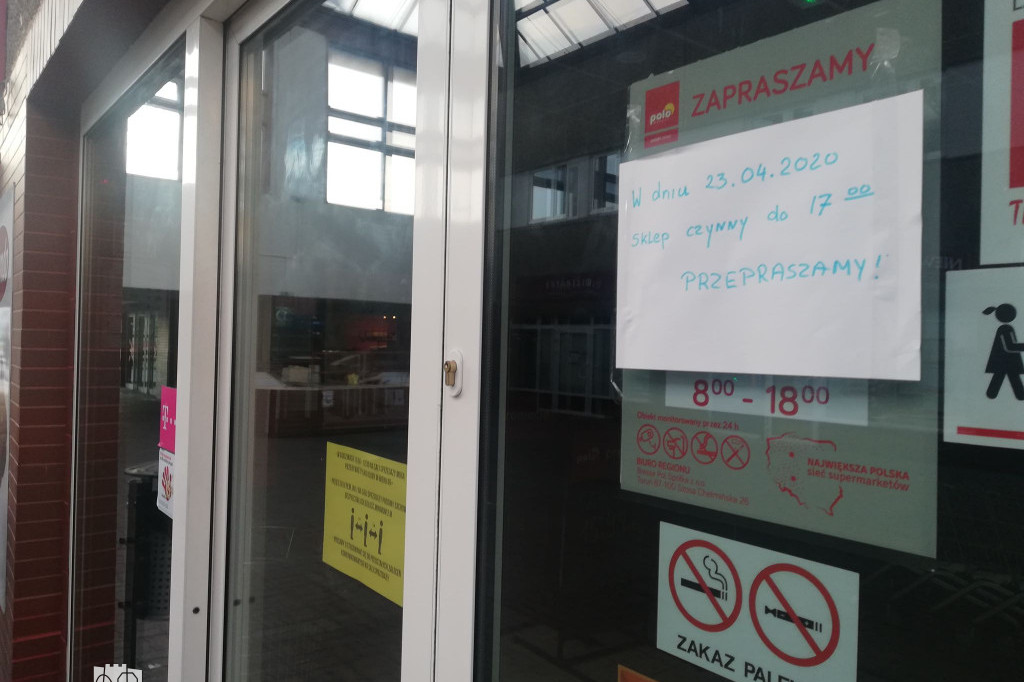 Pracownik POLOmarketu z koronawirusem