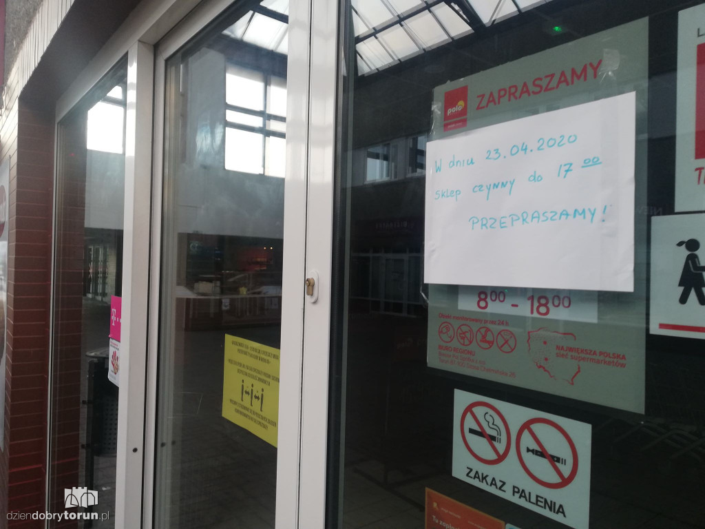 Pracownik POLOmarketu z koronawirusem