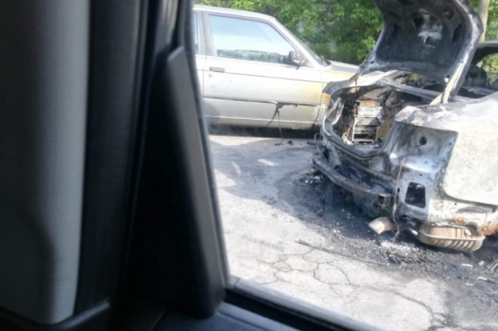 Pożar samochodu przy ul. Bydgoskiej 82