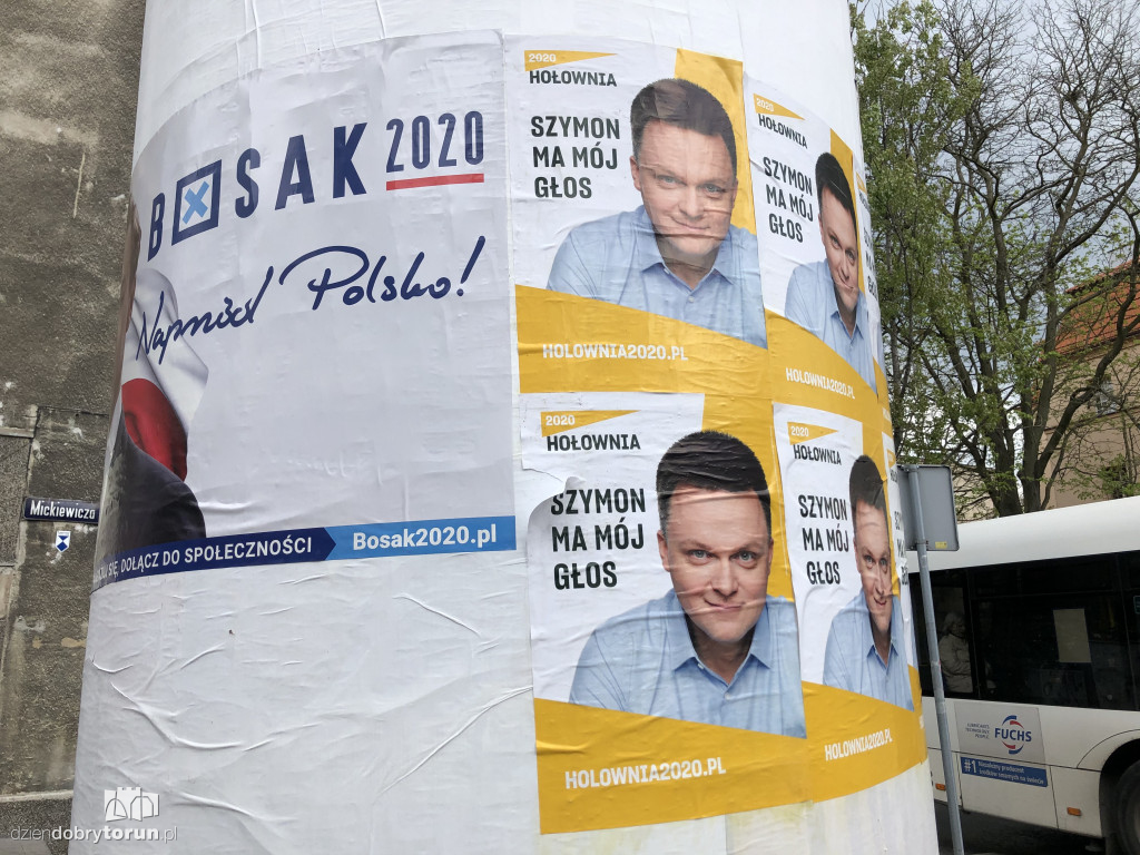 Toruń: zerwano plakaty Krzysztofa Bosaka?