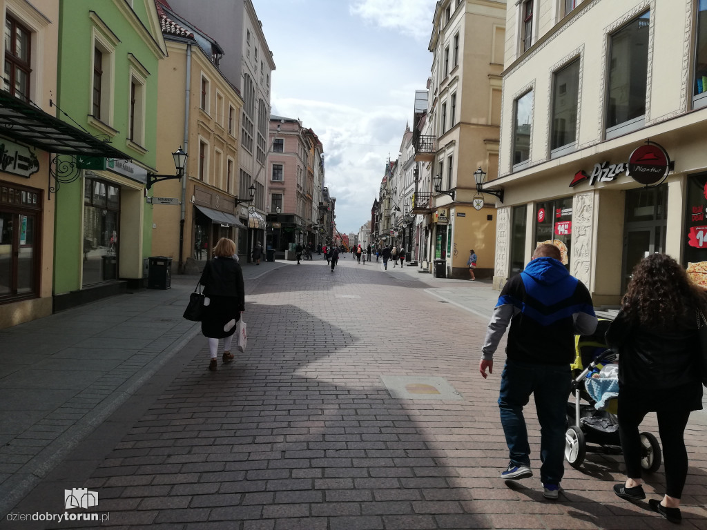 Starówka zapełnia się mieszkańcami