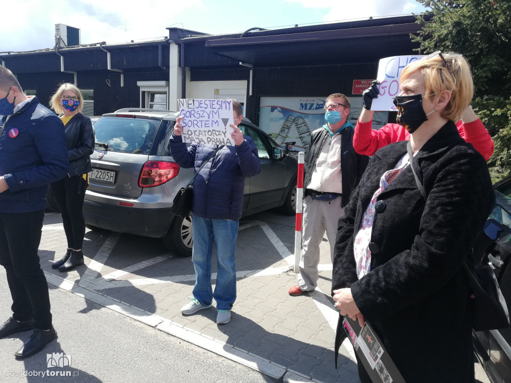 Protest mieszkańców z ul. Antczaka 46