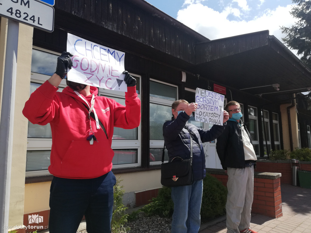 Protest mieszkańców z ul. Antczaka 46