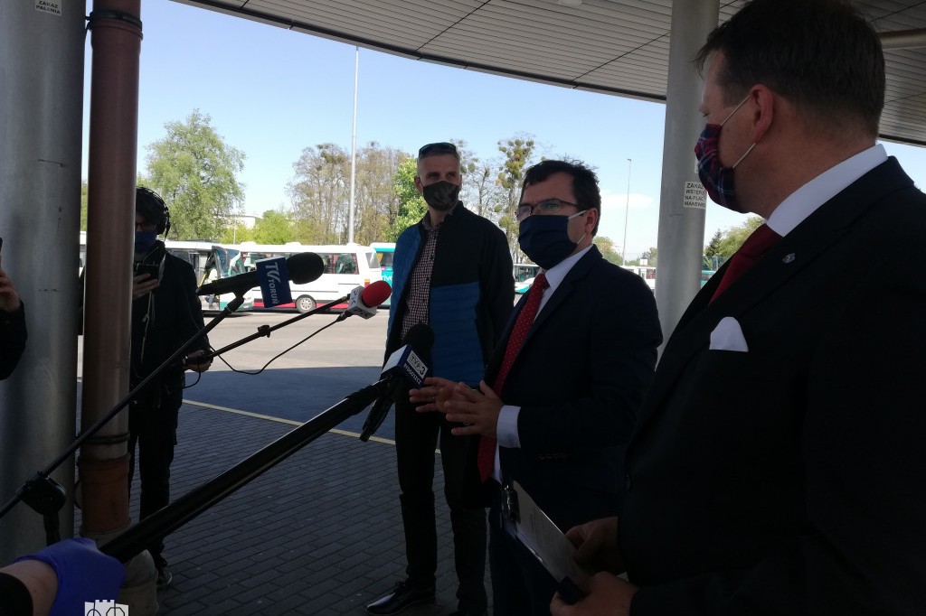 Konferencja PiS w obronie lokalnego transportu