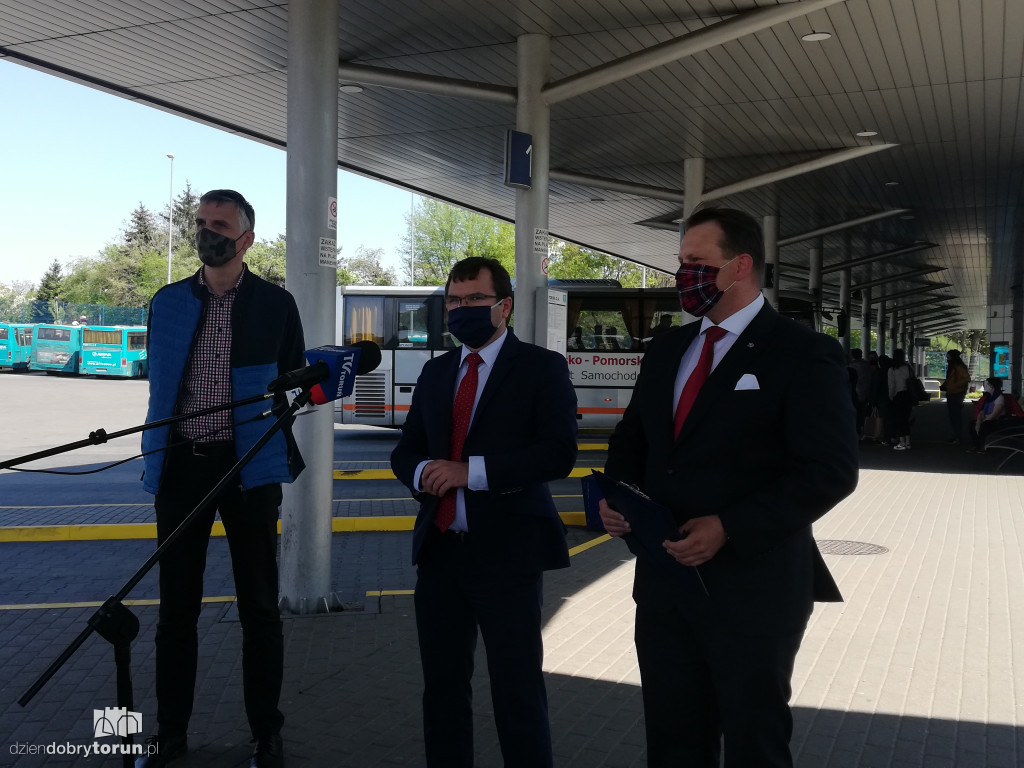 Konferencja PiS w obronie lokalnego transportu