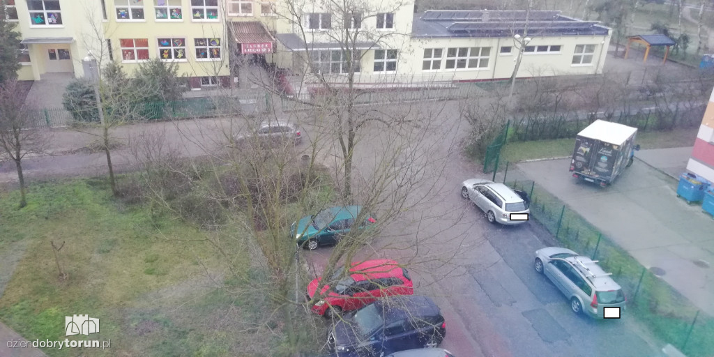 Parkowanie przy ul. Konstytucji 3 Maja