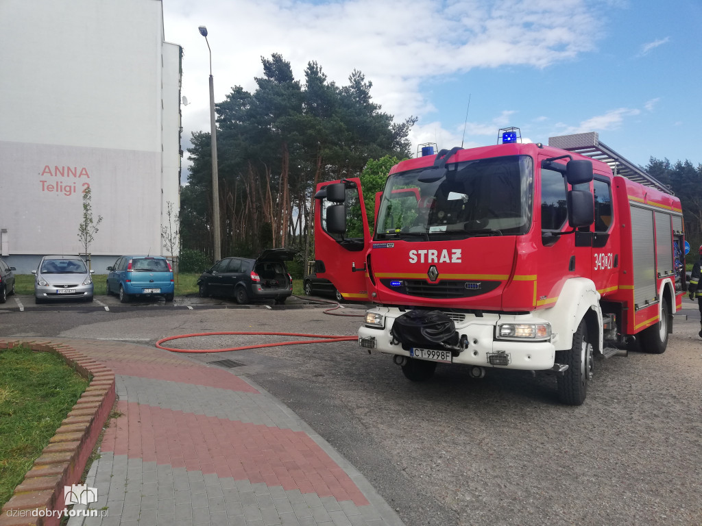 Pożar samochodu przy ul. Teligi