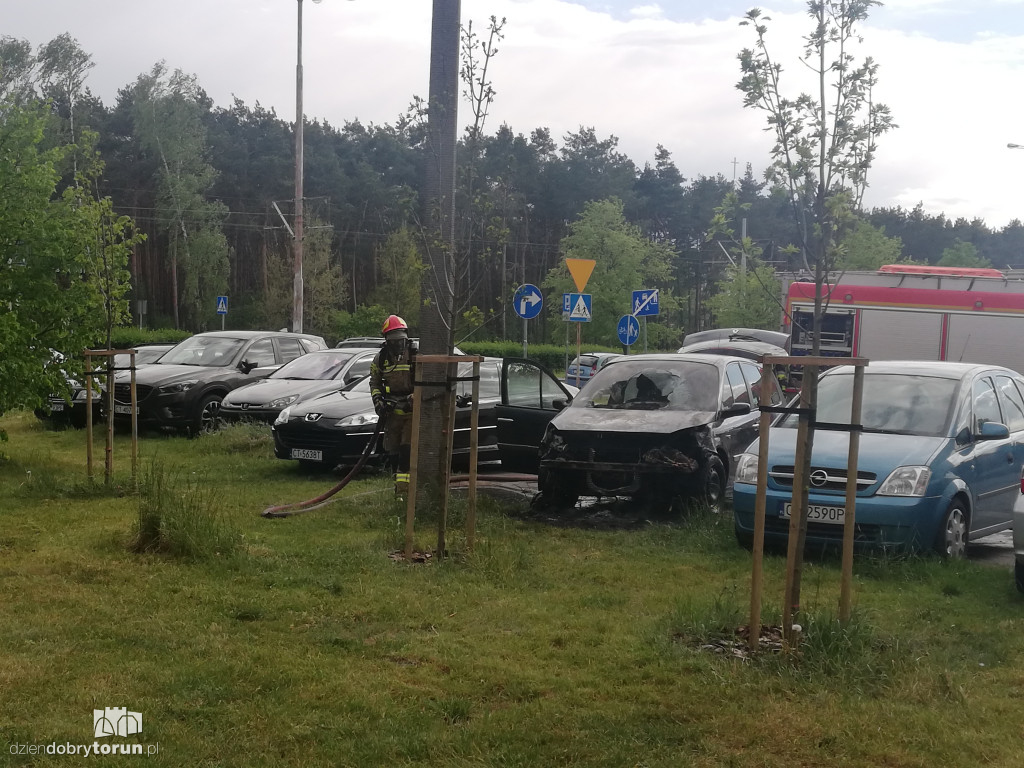 Pożar samochodu przy ul. Teligi