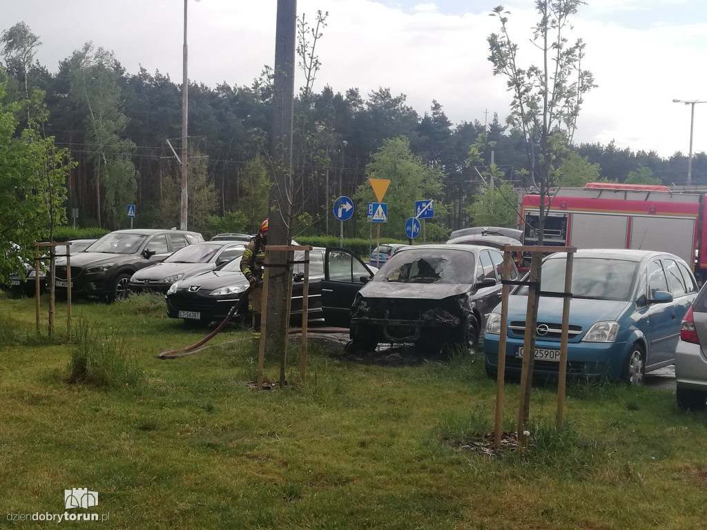 Pożar samochodu przy ul. Teligi