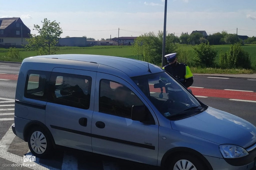 Policjanci mierzyli prędkość
