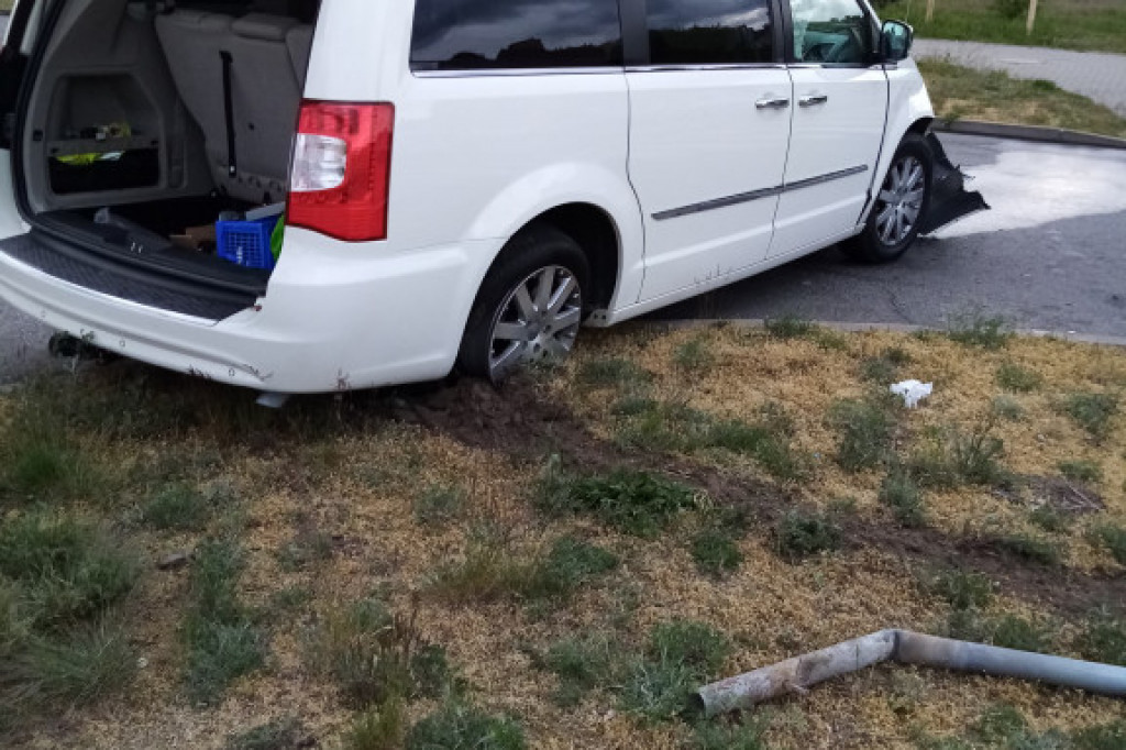Kolizja dwóch aut na Wrzosach