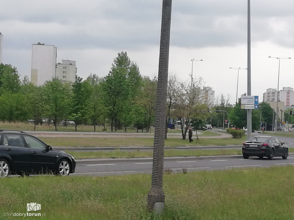Przechodzenie 'na dziko' przy Olsztyńskiej