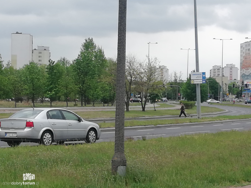 Przechodzenie 'na dziko' przy Olsztyńskiej