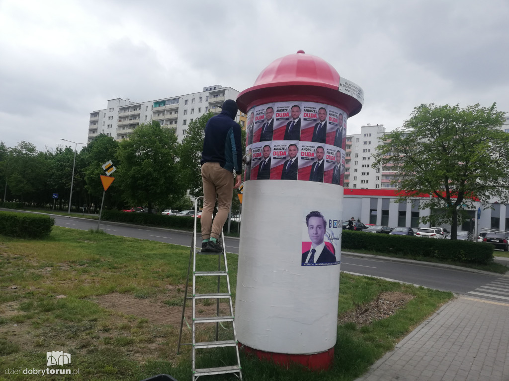 Kolejne plakaty Andrzeja Dudy na mieście