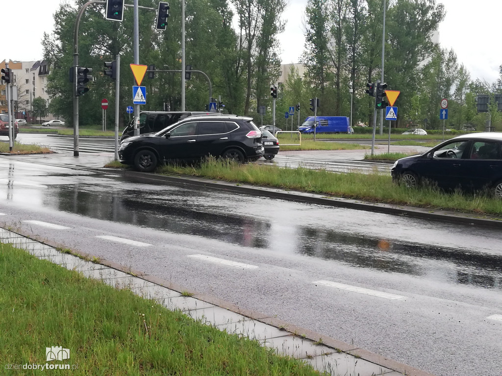 Kolizja dwóch aut przy Olimpijskiej