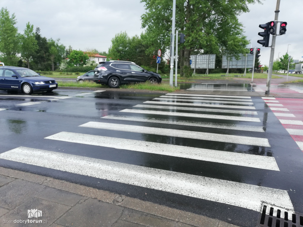 Kolizja dwóch aut przy Olimpijskiej