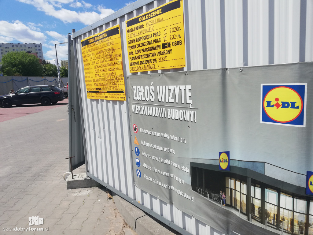Niedługo otwarcie Lidla przy Niesiołowskiego