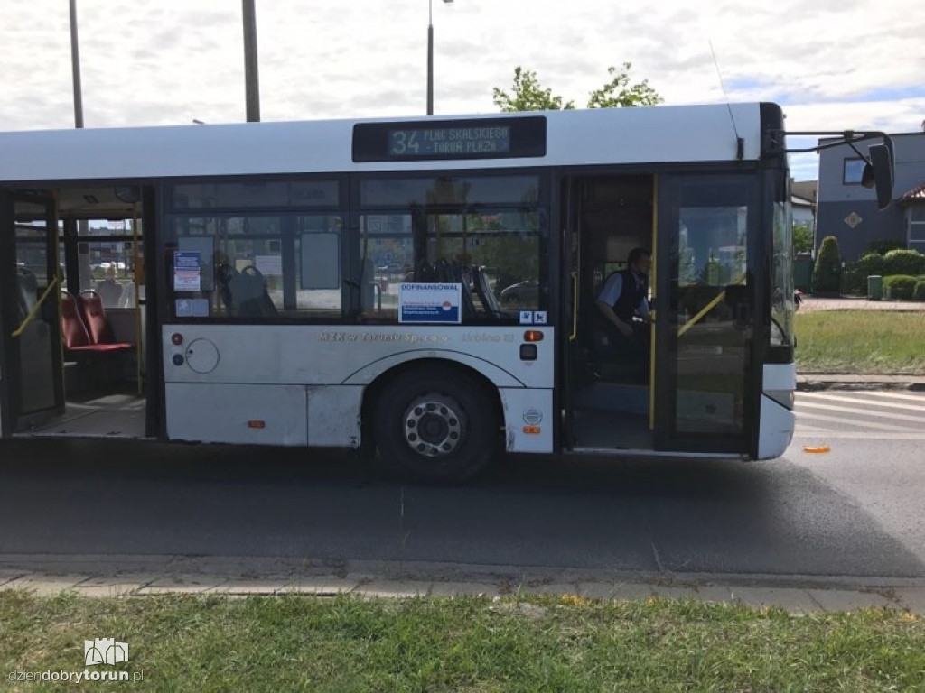 Kolejna kolizja z udziałem autobusu