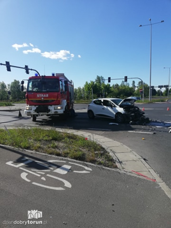 Wypadek  samochodów przy Szosie Lubickiej
