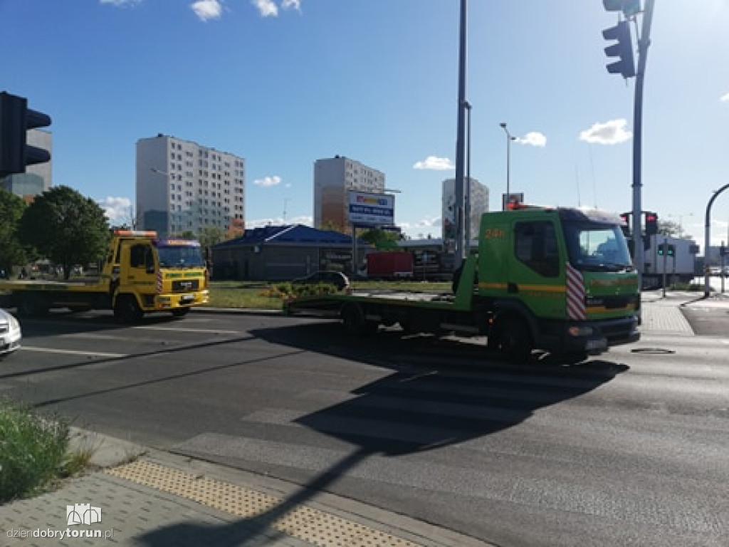 Wypadek  samochodów przy Szosie Lubickiej