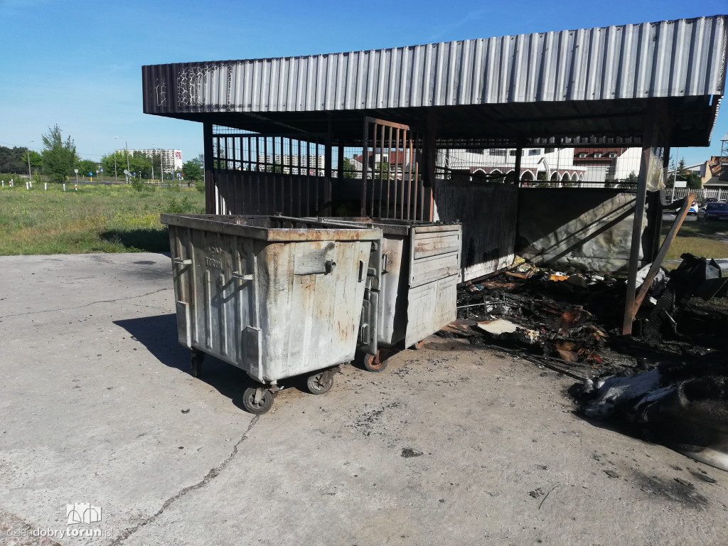 Pożar boksu śmietnikowego przy Suleckiego