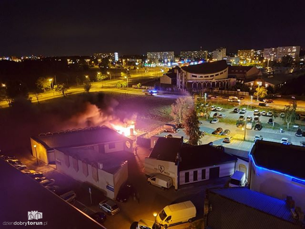 Pożar boksu śmietnikowego przy Suleckiego
