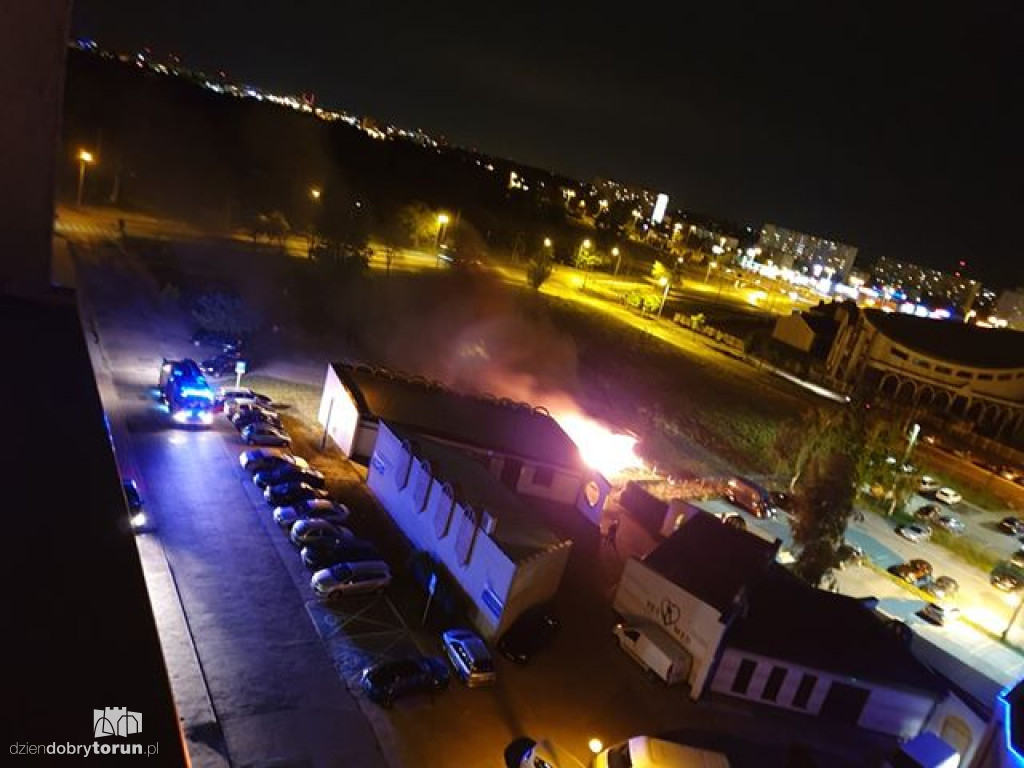 Pożar boksu śmietnikowego przy Suleckiego