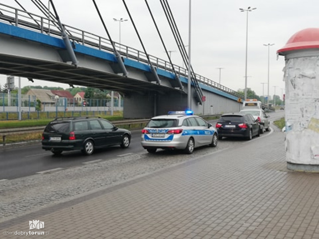 Kolizja dwóch aut na placu Daszyńskiego