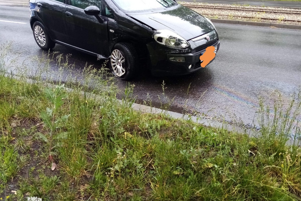 Kolizja dwóch aut przy Lubickiej