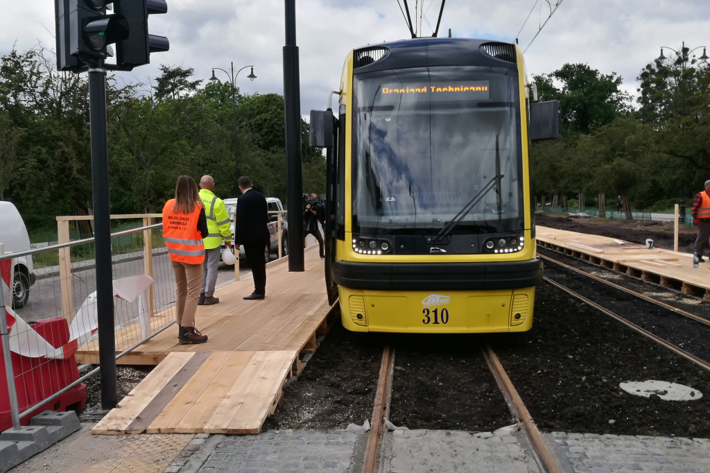 Tramwaje wróciły na Plac Rapackiego