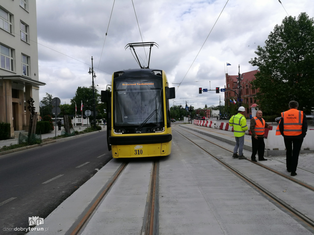 Tramwaje wróciły na Plac Rapackiego