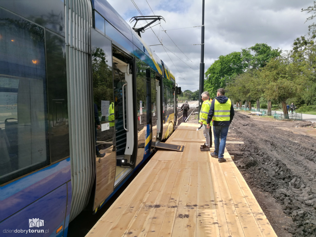 Tramwaje wróciły na Plac Rapackiego