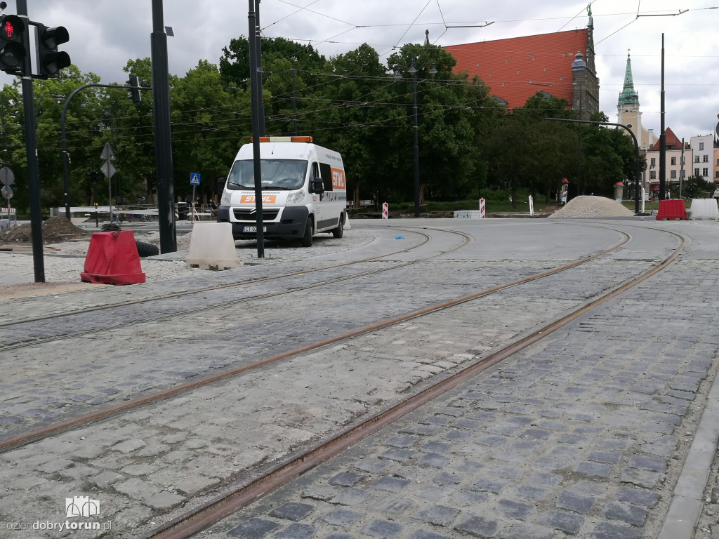 Tramwaje wróciły na Plac Rapackiego