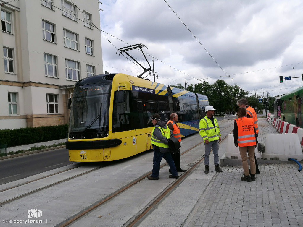 Tramwaje wróciły na Plac Rapackiego