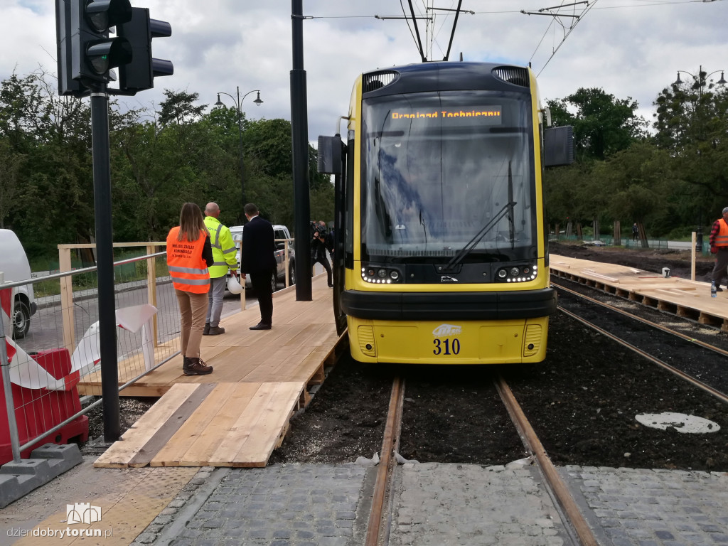 Tramwaje wróciły na Plac Rapackiego