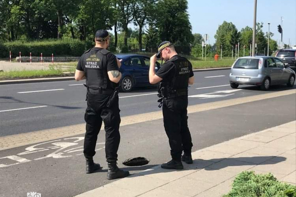 Zapadła się jezdnia przy Grudziądzkiej