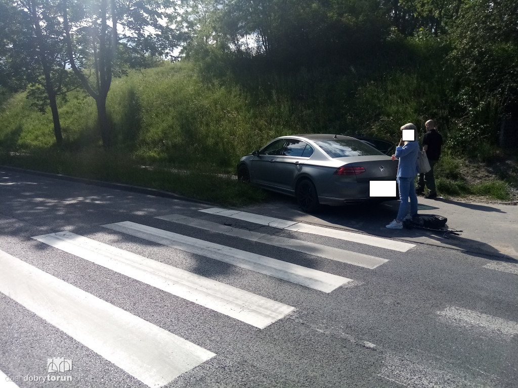 Kolizja dwóch samochodów przy Traugutta