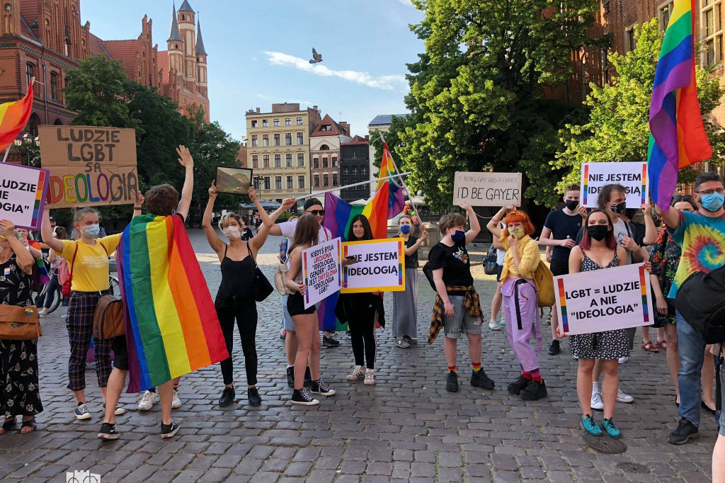 Pokojowa manifestacja - 'Nie jestem ideologią'