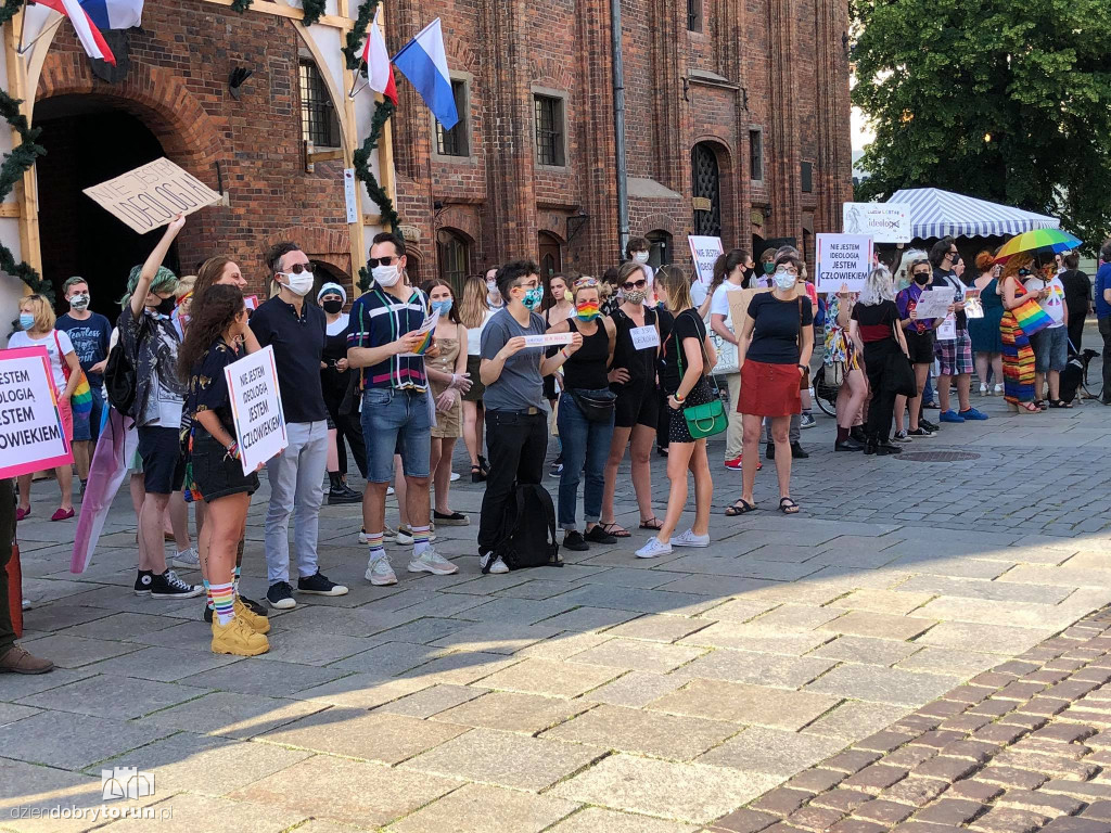 Pokojowa manifestacja - 'Nie jestem ideologią'