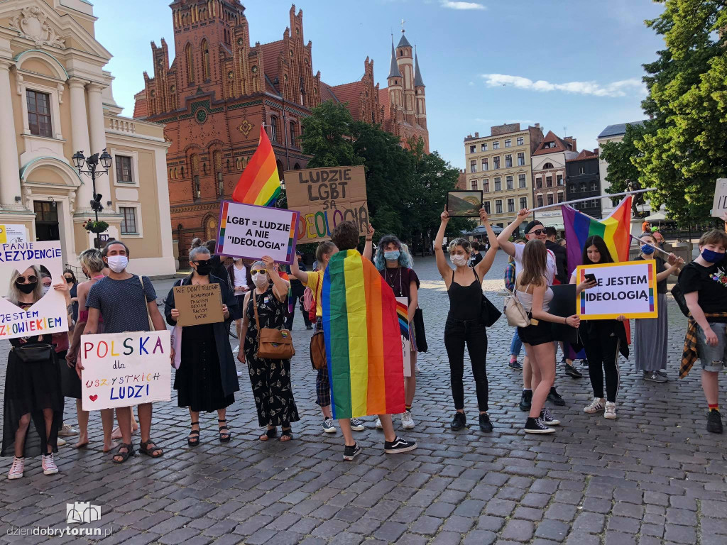 Pokojowa manifestacja - 'Nie jestem ideologią'