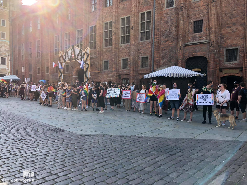 Pokojowa manifestacja - 'Nie jestem ideologią'